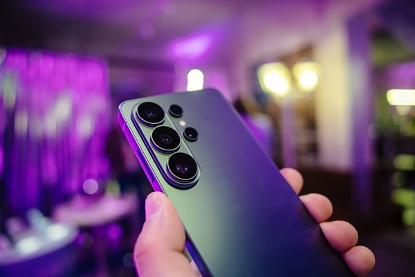 Latvijā rekordliels pieprasījums pēc jaunajām Samsung Galaxy S26 un Galaxy Buds4 sērijas ierīcēm